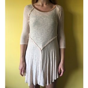 Free People mid-sleeve cream blouse 🏷